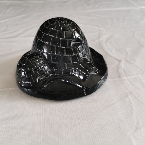 Vintage Black Soapstone Igloo Carving